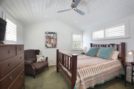 28 Warburton Road, Canterbury VIC 3126 - House For Rent | Domain - Photo 4