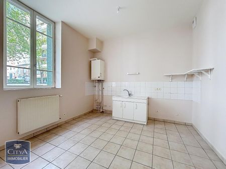 Location Appartement 3 pièces 69m² LYON 3ème - Photo 2