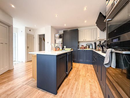 Tamar Avenue, Taunton - Photo 2