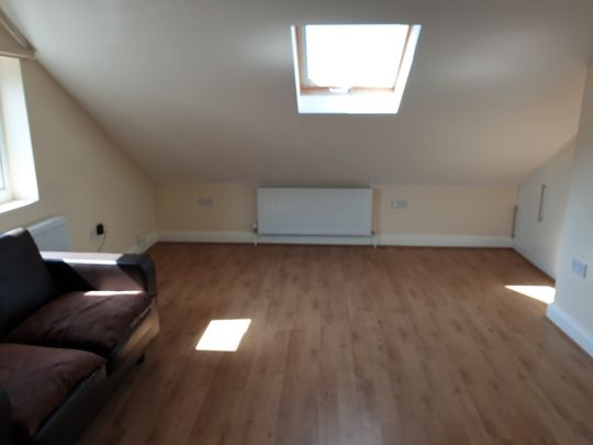 1 Bed Flat, Argyle Road, IG1 - Photo 1