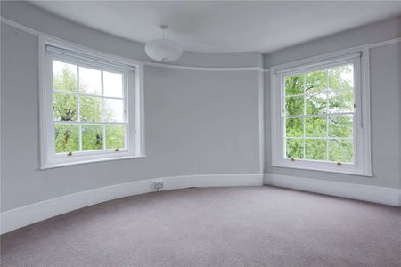 Duplex apartment in stunning Grade II listed building in central Tunbridge Wells location - Photo 4