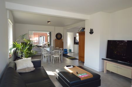 Modern gerenoveerd huis met 3 slpk., op perceel van 1490m² - Photo 3