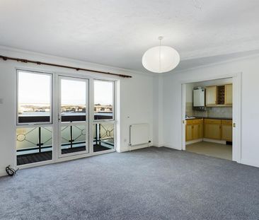2 bedroom Flat To Let - Photo 5