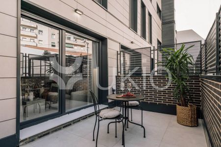 2 room luxury Apartment for rent in Madrid, Spain - Photo 4