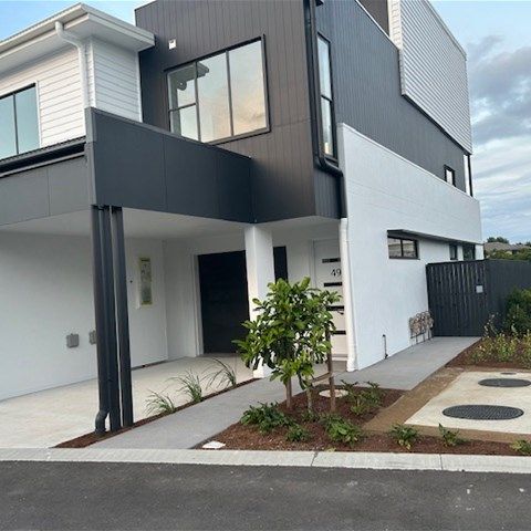 Brand new 3 bedroom townhouse with luxury living in Delta Hope Island - Photo 2
