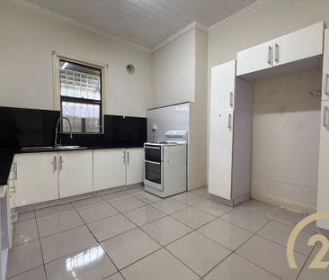 3 Bedroom Family Home, in a Prime Location! - Photo 5