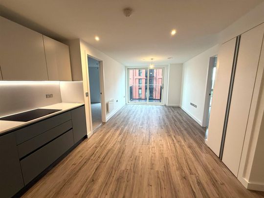 The Railings, Middlewood Locks - Photo 1