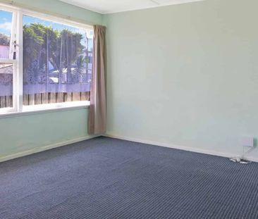 Mt Wellington Two Bedroom Unit - Photo 5
