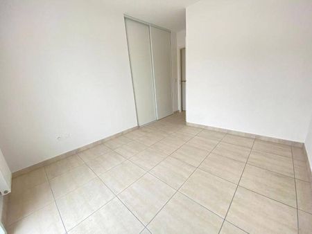 Location appartement récent 3 pièces 64 m² à Saint-Gély-du-Fesc (34980) - Photo 3