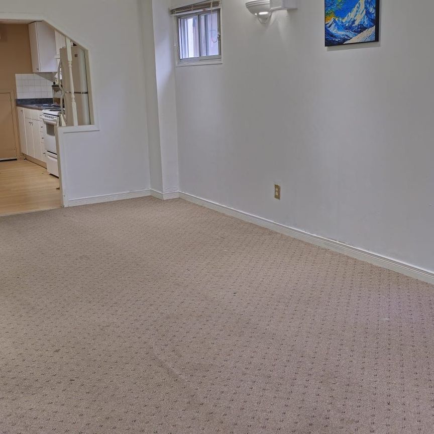 For Lease - 1999 CARRERA Lane Unit# LOWER, Mississauga, Ontario - Photo 1