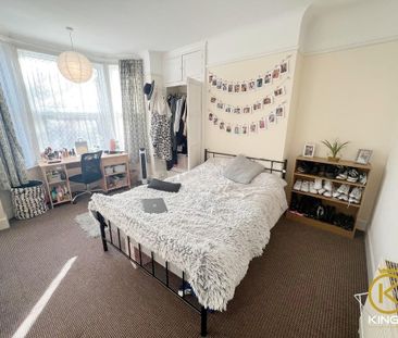 4 bedroom terraced house to rent - Photo 2