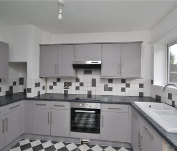 Larch Avenue, Guildford, Surrey, GU1 1JY - Photo 6