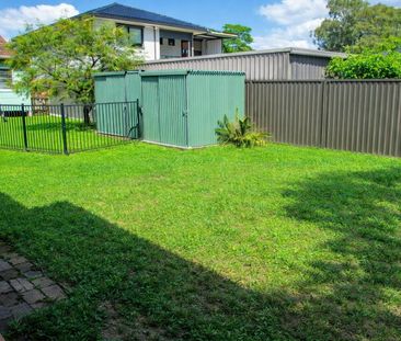 Perfect Size One Bedroom - Bigger Than Your Average! - Photo 4