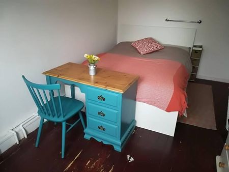 4 bedroom flat to rent - Photo 2