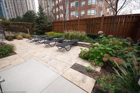 For Lease - 330 BURNHAMTHORPE Road Unit# 2402, Mississauga, Ontario - Photo 4