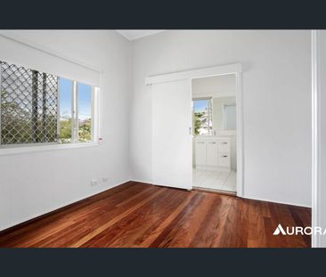 Charming Inner-City Living in the Heart of Red Hill - Photo 3