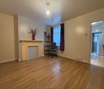 Arbury Avenue, Foleshill - Photo 4