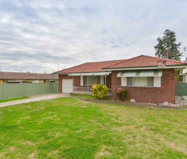 SOUTH TAMWORTH - Three Bedroom Home for Lease - Photo 4