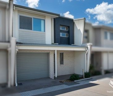 3 Bed Townhouse with courtyard - Photo 1