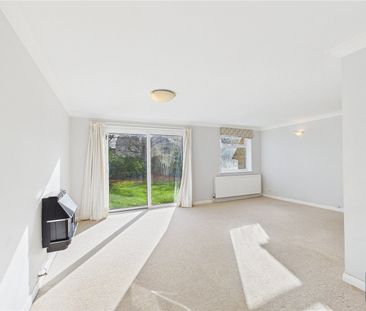 Hobhouse Close, Bradford on Avon, Wiltshire, BA15, Bradford-On-Avon - Photo 2