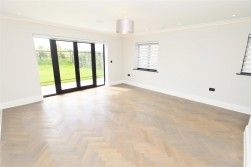 Borehamwood - Photo 1