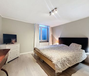 Duplex atypique meublé de 2ch / Proche des Etangs d’Ixelles. - Photo 1