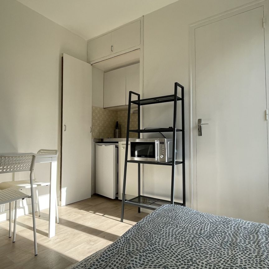 Location Appartement 1 pièce 11m² LA ROCHE SUR YON 85000 - Photo 1