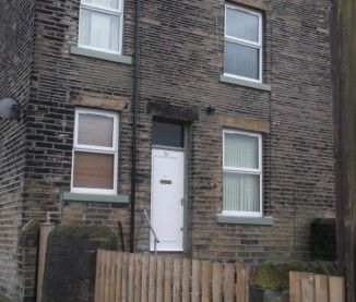 3 Bed - Fieldhead Street, Bradford, Bd7 - Photo 4