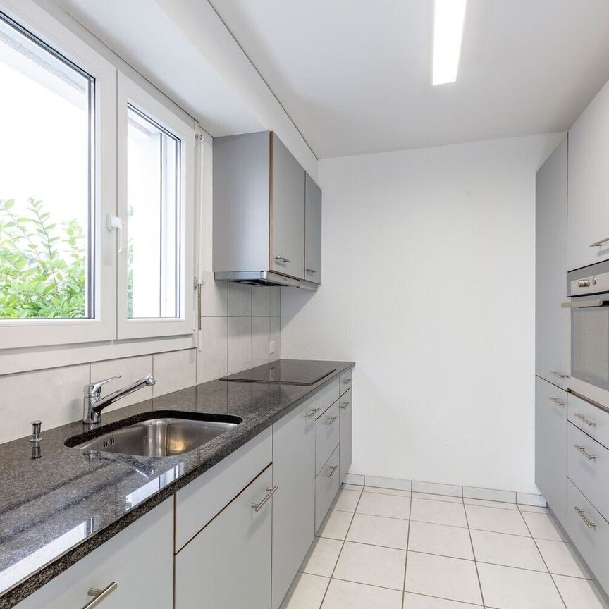 Modern 3 1/2 – room apartment with glazed balcony - Foto 1