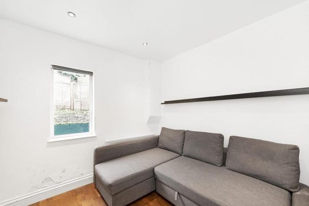 1 bedroom ground floor flat to rent - Photo 1