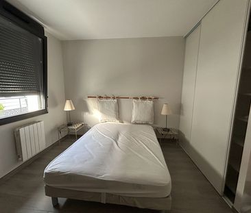 Location Appartement 2 pièces 57m² - Photo 3