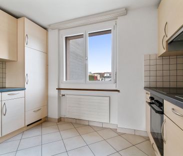 Appartement très lumineux de 4.5 pièces au 4ème étage - Photo 6