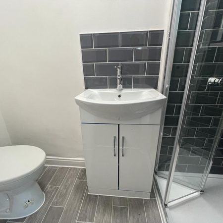 1 bed house share to rent in Nairne Street, Burnley, BB11 - Photo 4