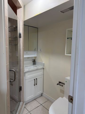 For Lease - 5 English Garden Way, Toronto, Ontario - Photo 2