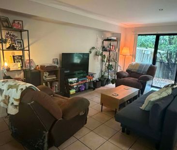 Upper Coomera - Photo 5