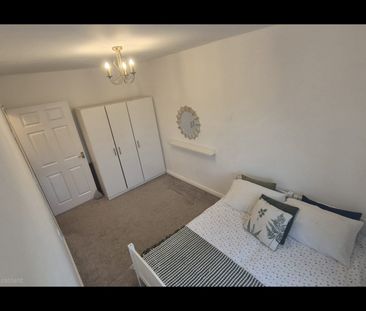 Room in a Shared Flat, Blackthorn Road, IG1 - Photo 5