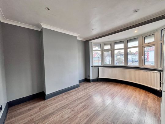 4 bed Semi-Detached House for Rent - Photo 1