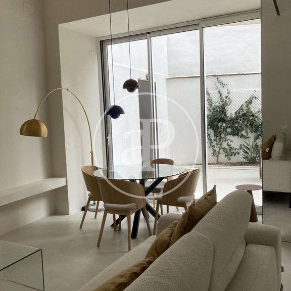 2 bedroom luxury Flat for rent in Valencia, Spain - Photo 1