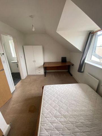 4 bedroom house to rent - Photo 3