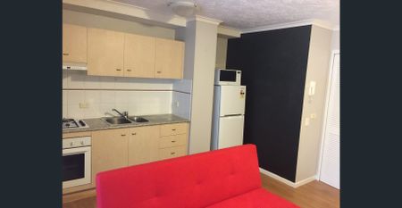 CATHEDRAL PLACE - FULLY FURNISHED 1 BEDROOM UNIT! - Photo 3