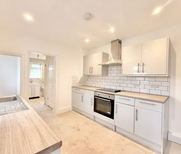 2 bed House Brickfield Cottages, SS4 - Photo 6