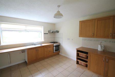 3 bedroom terraced house to rent - Photo 5
