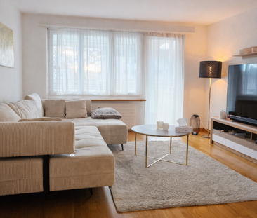 Schöne 5.5 Zimmer-Wohnung mit grossem Balkon - Photo 1