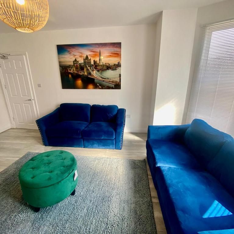 1 bedroom in a house share to rent - Photo 1