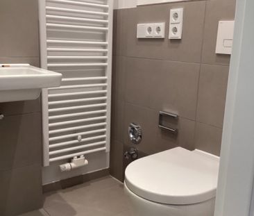 Flingern: Tolle 2-Zimmer-Wohnung mit modernem Bad und Balkon - Foto 2