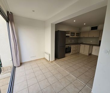 Location Appartement 1 pièce 28m² SIX FOURS LES PLAGES 83140 - Photo 6