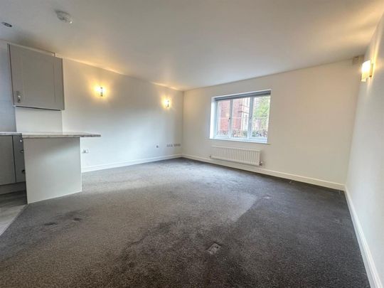 1 bedroom Flat To Let - Photo 1