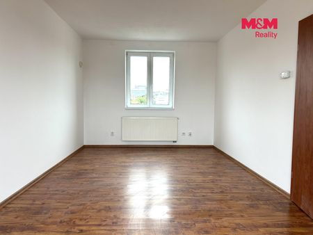 Pronájem bytu 3+1 74 m² - Fotografie 4
