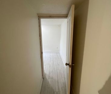 For Lease - 383 Lansdowne Avenue Unit# Bsmt, Toronto, Ontario - Photo 3