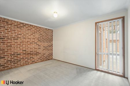 Neat and Tidy 2 Bedroom Townhouse - Photo 3